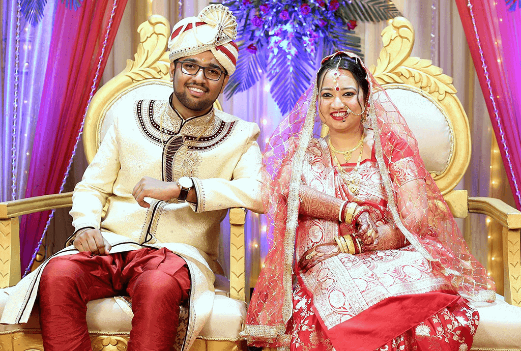 couple-photo-weddingo-invitation