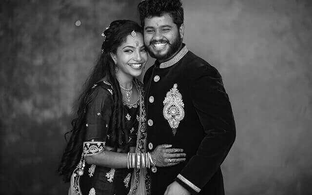 couple-photo-weddingo-invitation