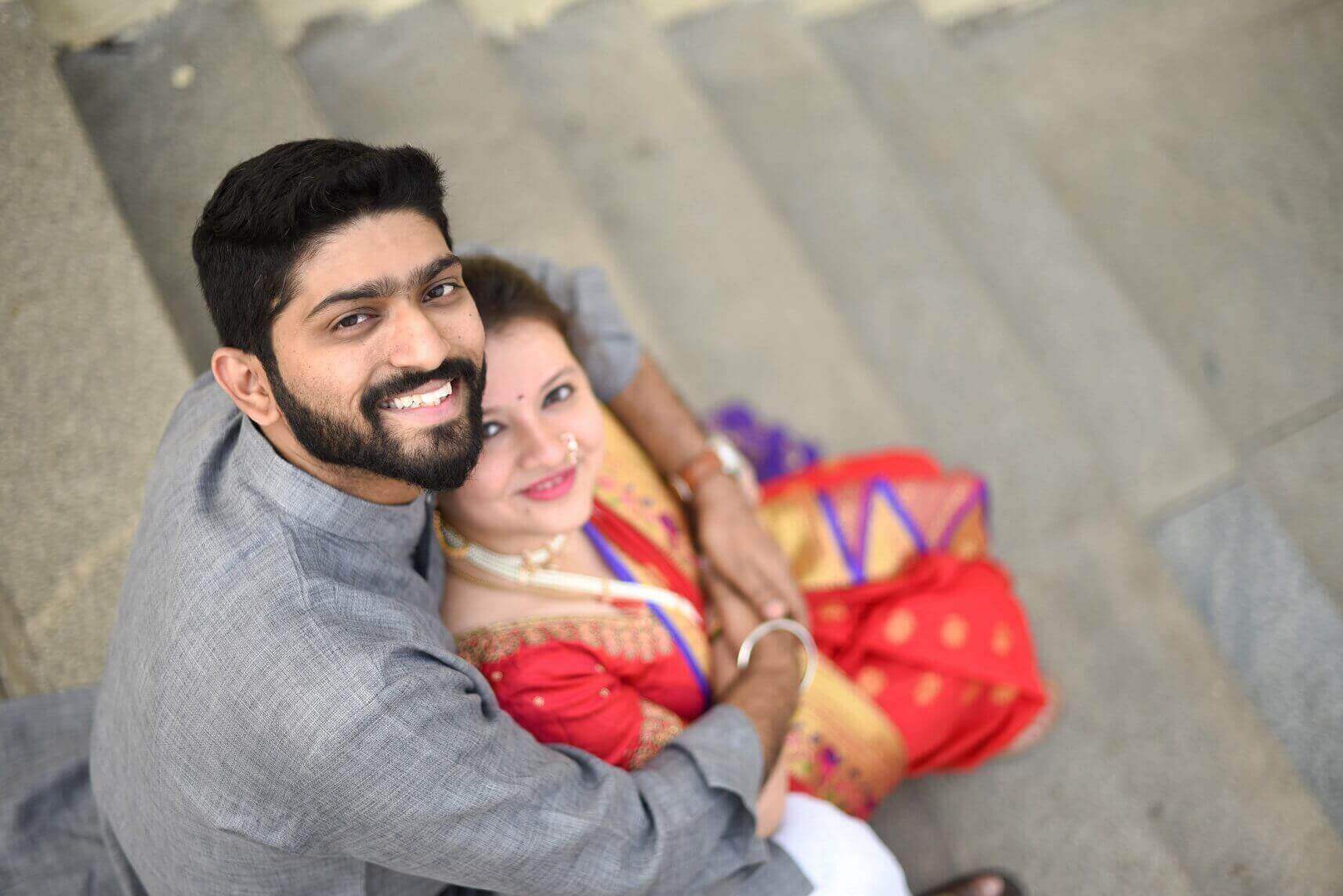 couple-photo-weddingo-invitation